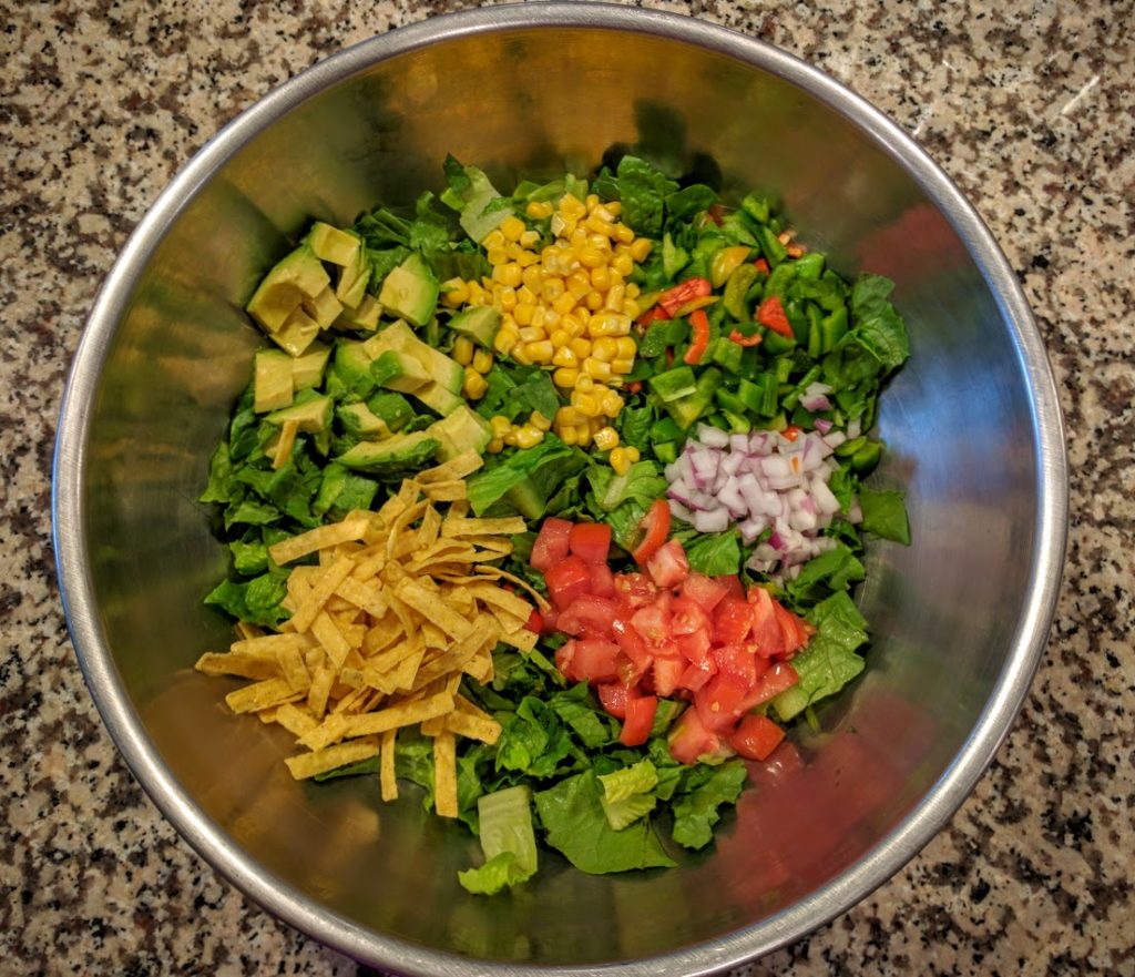 Fajita Chicken Chopped Salad | thegreengiraffeeats.com