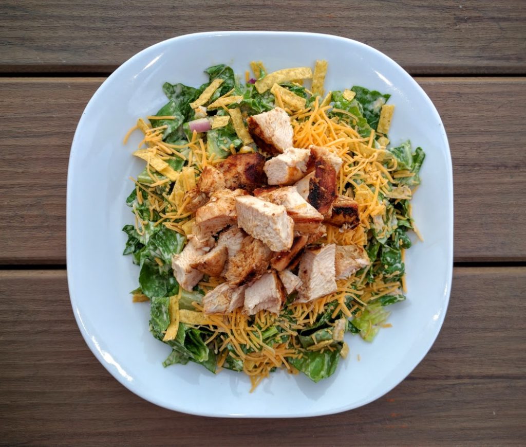 Fajita Chicken Chopped Salad | thegreengiraffeeats.com