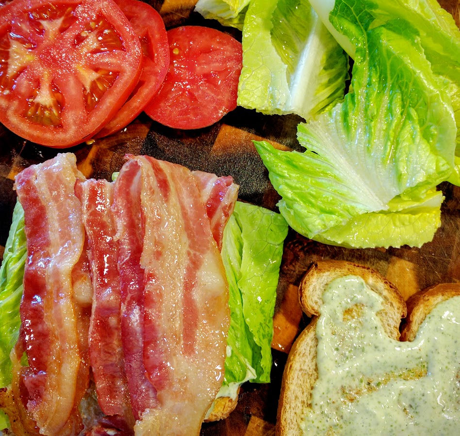 Lemon Basil BLT | thegreengiraffeeats.com