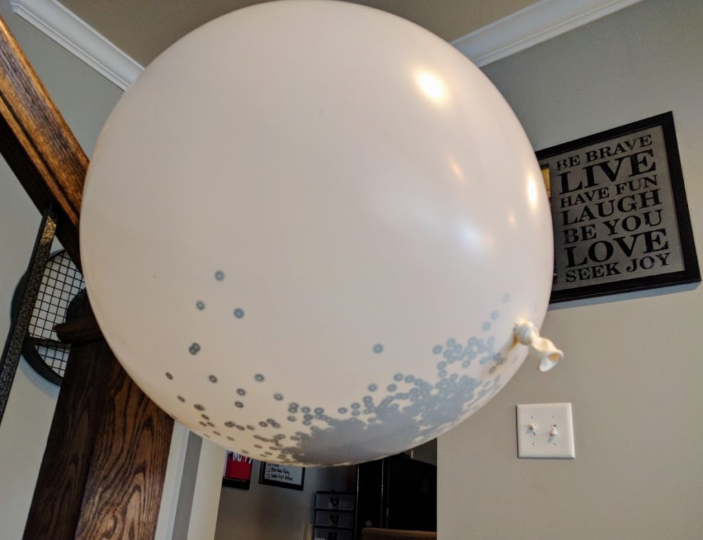 New Years Eve Sequin Balloon Pop | thegreengiraffeeats.com